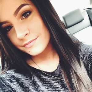 Meet your Posher, Selmina